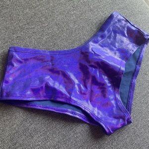 Cheeky bikini bottoms